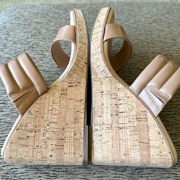 INC tan wedge sandals - Picture 4 of 6